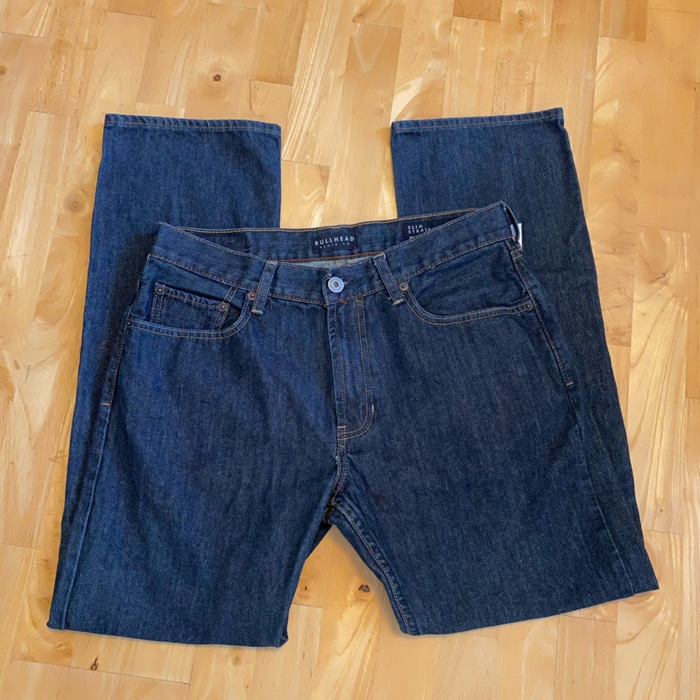 Bullhead slim straight jeans 33x32